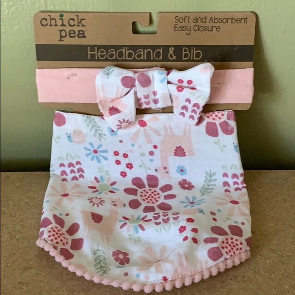 chick pea Other - 🌸 Adorable Soft Pink Headband and Bib set NWT